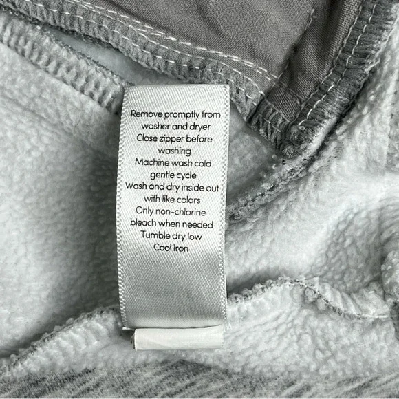 Athleta Victory Primaloft Full Zip Hooded Jacket in Heather Gray Size Small - Picture 13 of 15